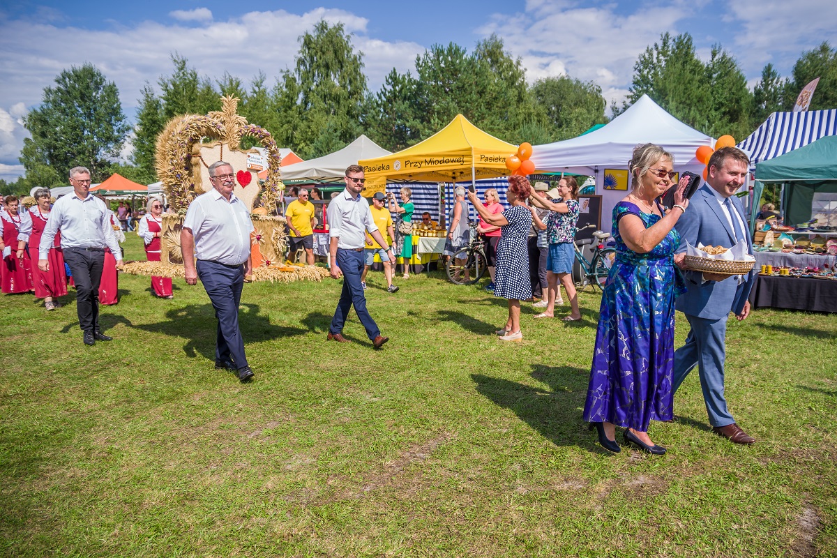 Fotogaleria z Dożynek Gminnych w Kawęczynku