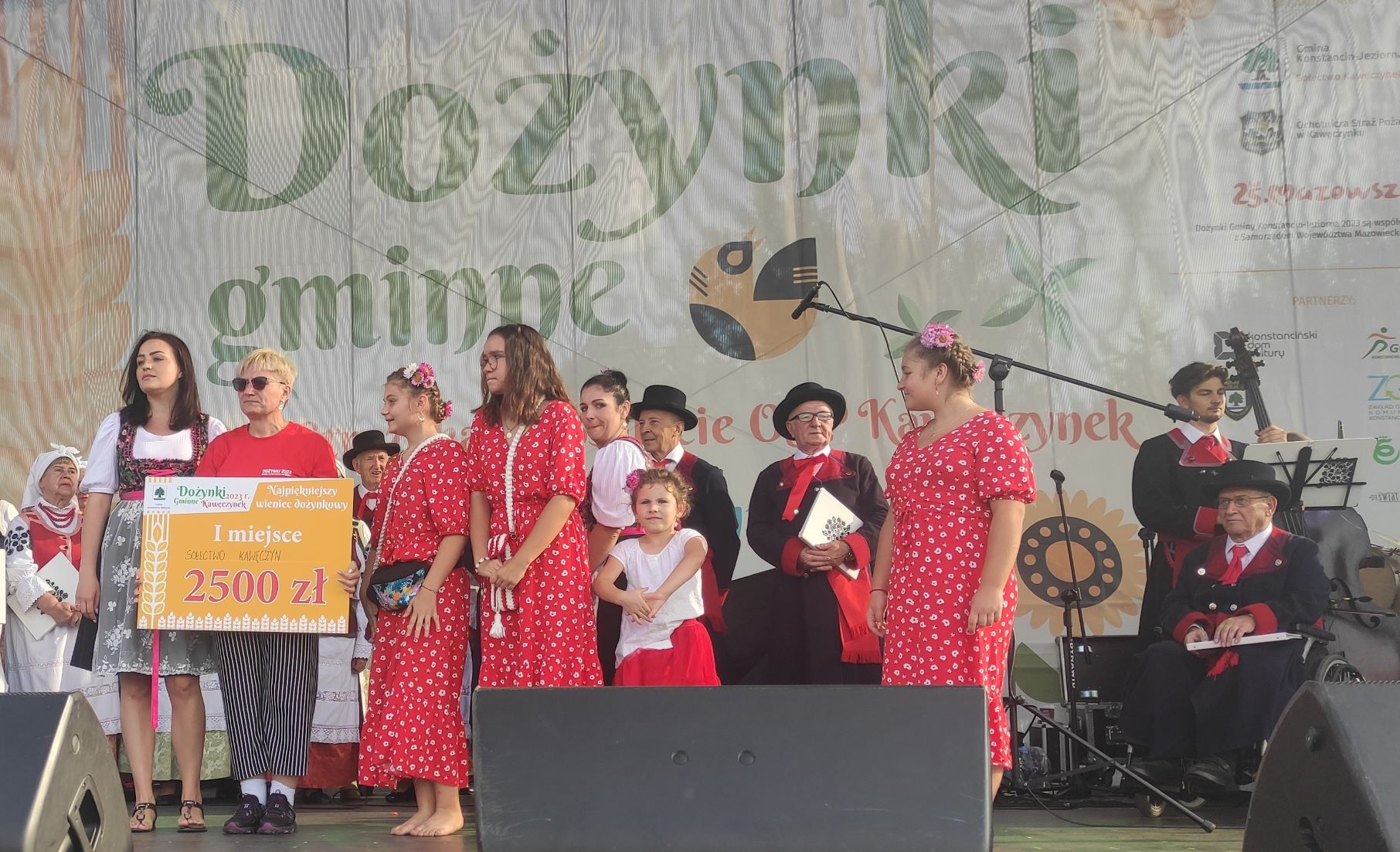Fotogaleria z Dożynek Gminnych w Kawęczynku