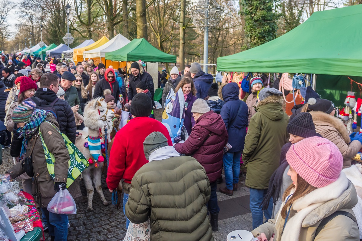 Zdjęcia z jarmarku świątecznego w Konstancinie-Jeziornie.