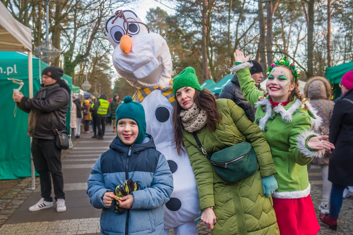 Zdjęcia z jarmarku świątecznego w Konstancinie-Jeziornie.