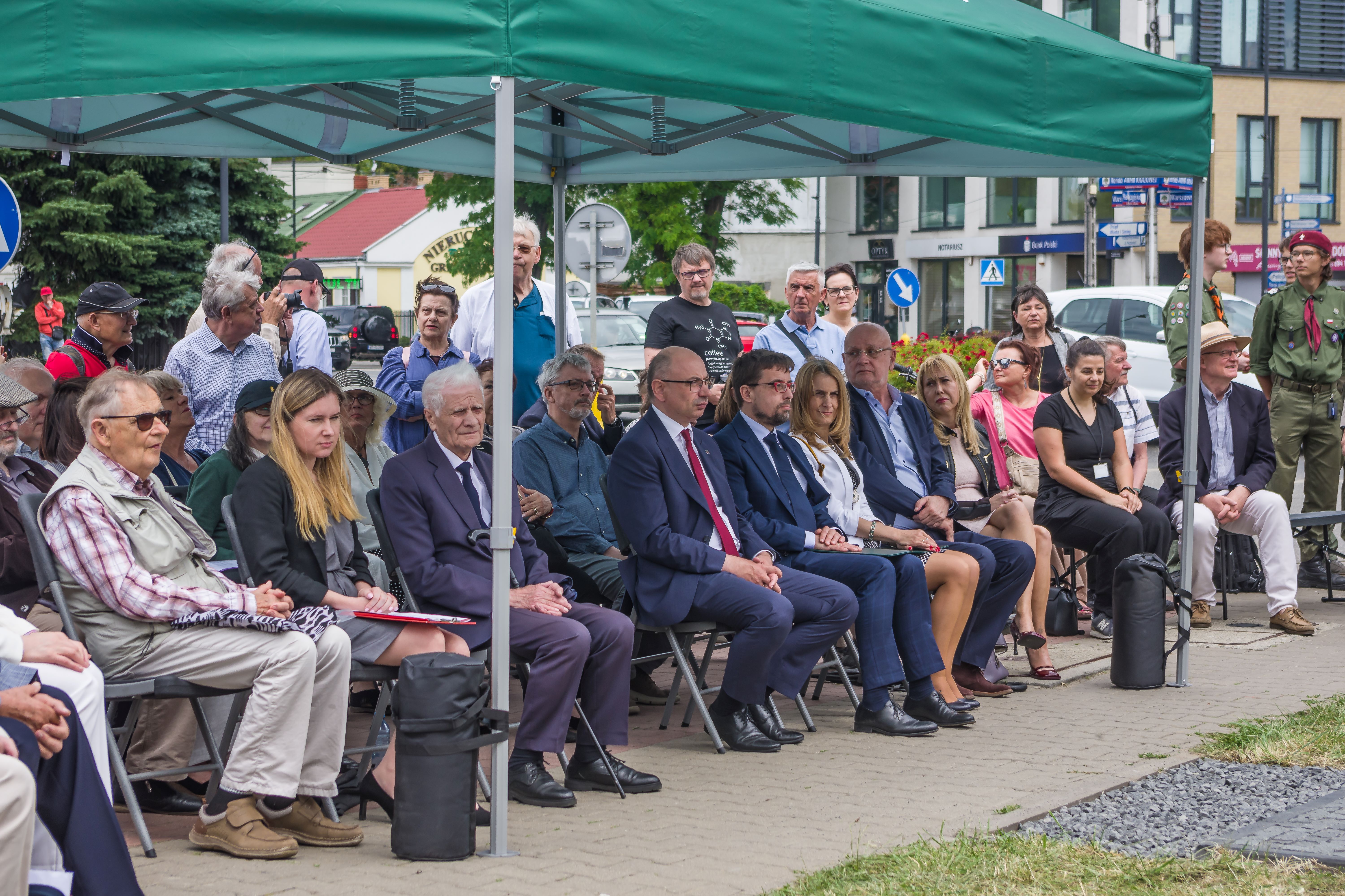 Uroczyste odsłonięcie Macewy Pamięci