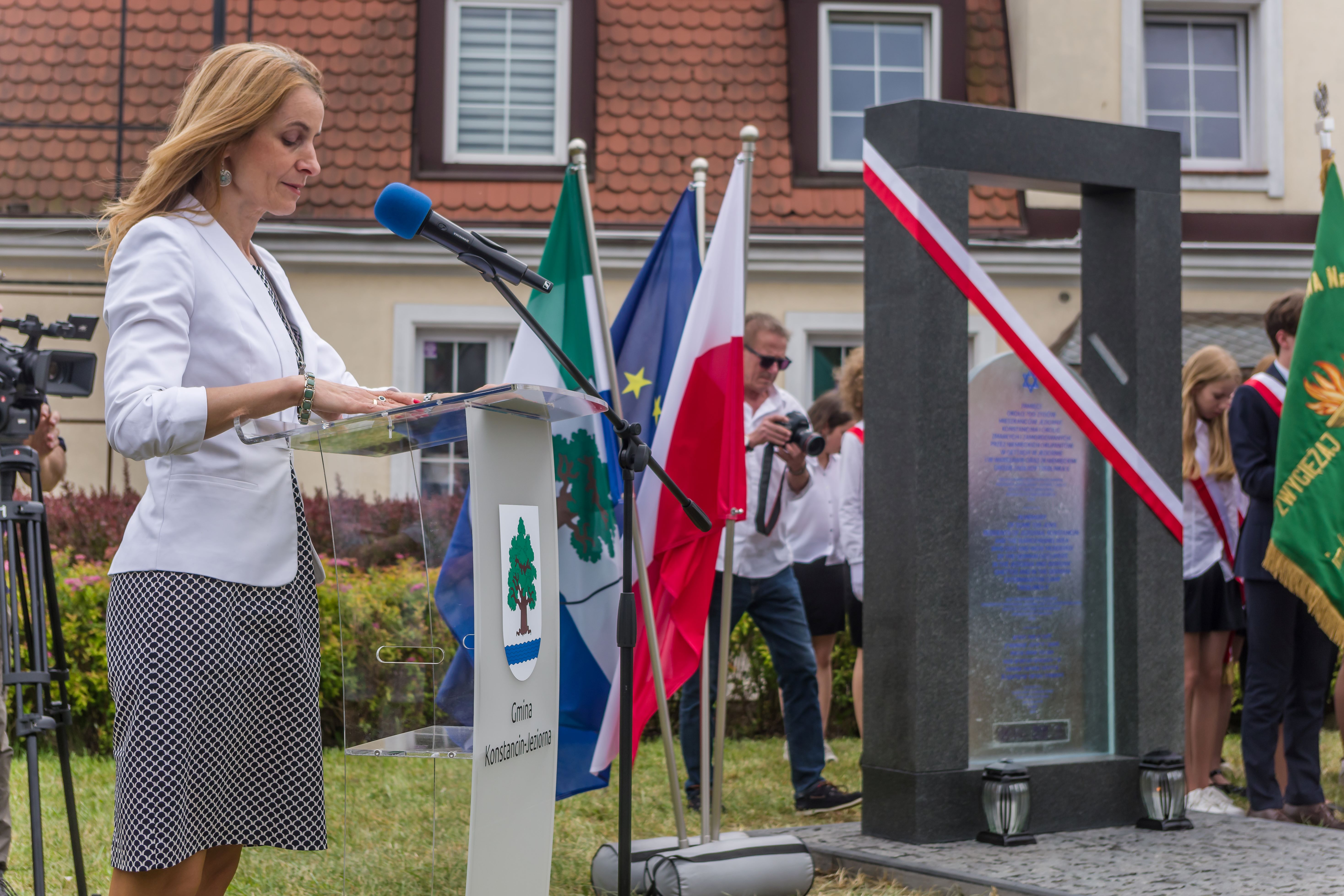 Uroczyste odsłonięcie Macewy Pamięci
