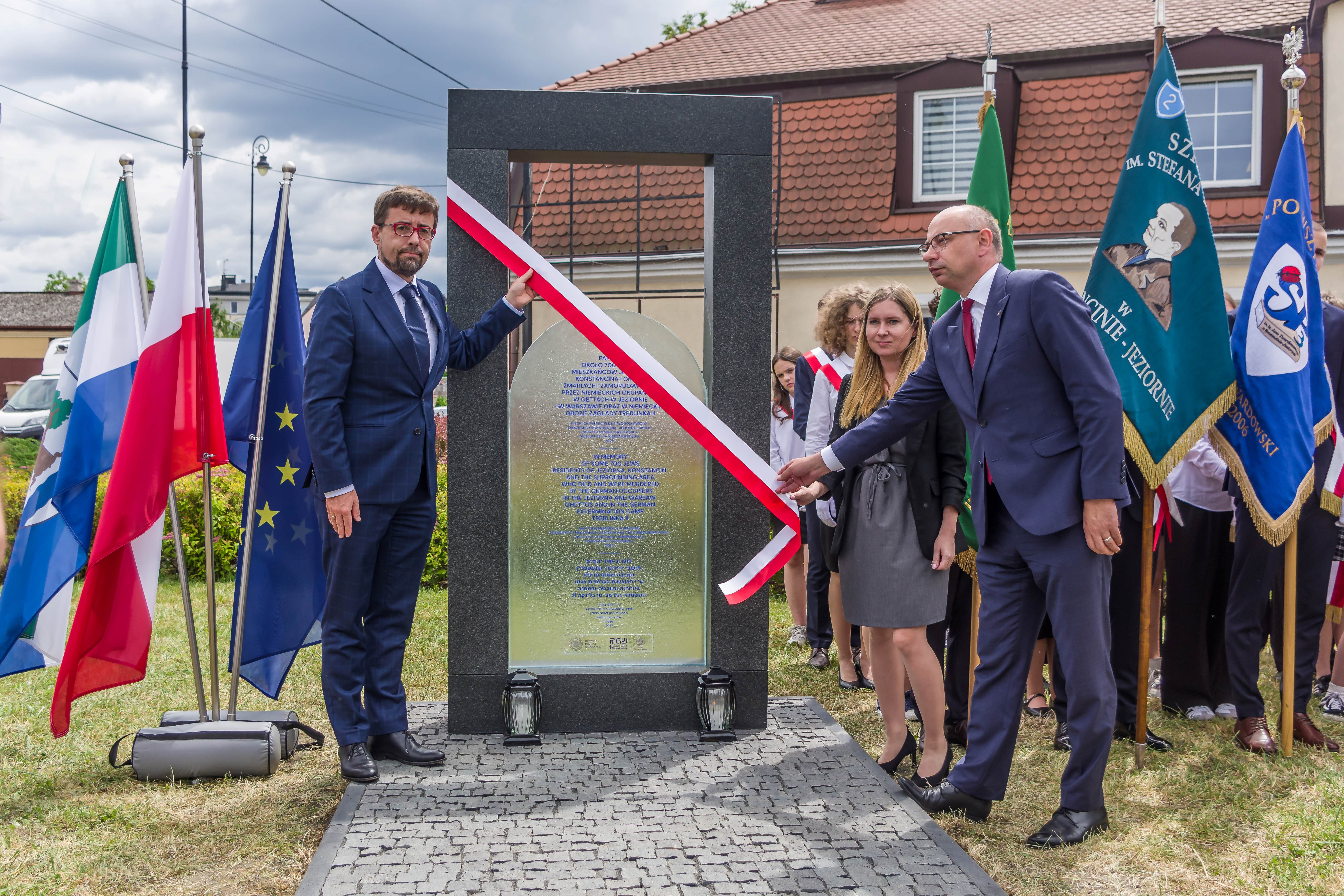 Uroczyste odsłonięcie Macewy Pamięci