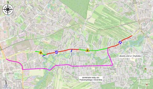 Mapa przedstawia tymczasową organizację ruchu podczas rozbudowy drogi wojewódzkiej nr 721 między Piasecznem a Konstancinem-Jeziorną, z zaznaczonymi odcinkami jedno- i dwukierunkowymi, objazdami oraz zamkniętymi i otwartymi wlotami ulic.