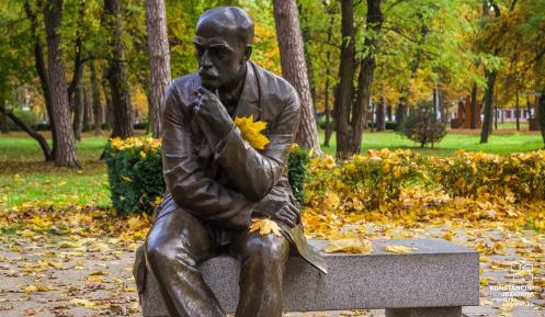 pomnik stefana żeromskiego