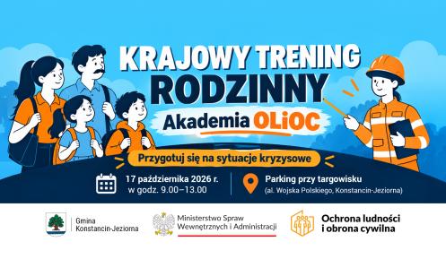Grafika promująca Krajowy Trening Rodzinny w ramach Akademii Ochrony Ludności i Obrony Cywilnej, przedstawiająca rodzinę i instruktora oraz informacje o wydarzeniu 17 października 2026 r. w godz. 9.00–13.00 na parkingu przy targowisku przy al. Wojska Polskiego w Konstancinie-Jeziornie.