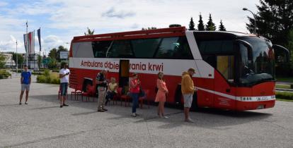 Mobilny ambulans Regionalnego Centrum Krwiodawstwa i Krwiolecznictwa.