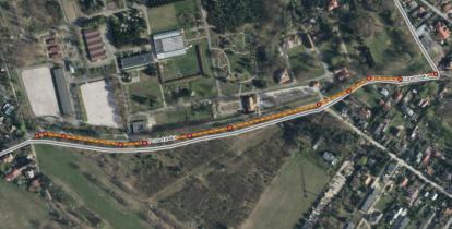 Mapa z lotu ptaka z zaznaczoną drogą, która będzie remontowana