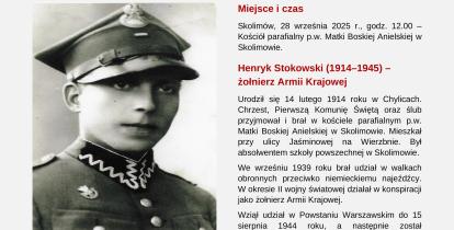 Czarno-białe zdjęcie młodego żołnierza w mundurze wojskowym z czapką i orzełkiem na głowie.