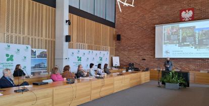 szkolenie w sali posiedzeń 