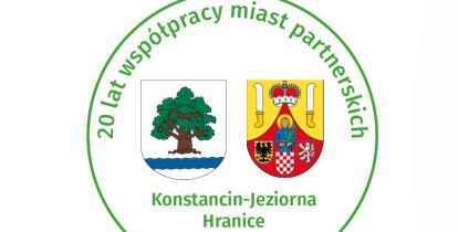 Logo 20-lecia partnerstwa Konstancina-Jeziorny i Hranic z herbami obu miast oraz napisem upamiętniającym współpracę w latach 2006–2026.