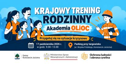 Grafika promująca Krajowy Trening Rodzinny w ramach Akademii Ochrony Ludności i Obrony Cywilnej, przedstawiająca rodzinę i instruktora oraz informacje o wydarzeniu 17 października 2026 r. w godz. 9.00–13.00 na parkingu przy targowisku przy al. Wojska Polskiego w Konstancinie-Jeziornie.