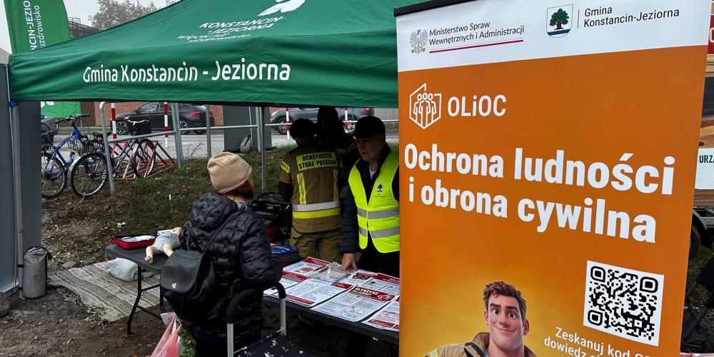 Zdjęcie przedstawia mieszkańców uczestniczących w Krajowym Treningu Rodzinnym.