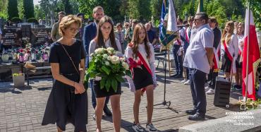 Delegacje składają kwiaty z okazji 85. rocznicy drugiej wojny światowej