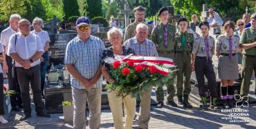 Delegacje składają kwiaty z okazji 85. rocznicy drugiej wojny światowej