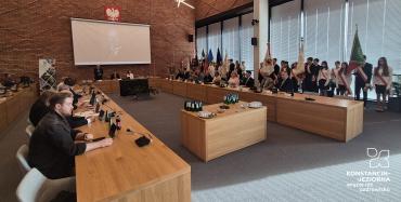 Zdjęcia z uroczystość poświęconej Wacławowi Gąsiorowskiemu.