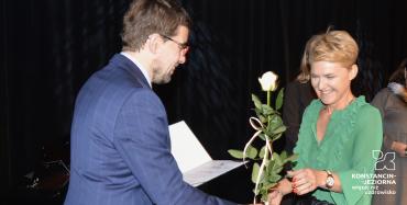 Nagrody dla dyrektorów i nauczycieli z okazji Dnia Edukacji Narodowej