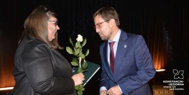 Nagrody dla dyrektorów i nauczycieli z okazji Dnia Edukacji Narodowej