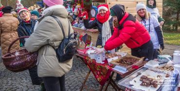 Zdjęcia z jarmarku świątecznego w Konstancinie-Jeziornie.