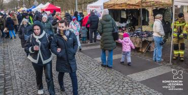 Zdjęcia z jarmarku świątecznego w Konstancinie-Jeziornie.