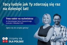 Grafika – niebieskie tło, w prawy rogu zdjęcia kobiety i mężczyzny, po lewej stronie białe napisy informujące o naborze na rachmistrza (ich pełna treść znajduje się w artykule).