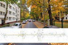 Fotografia ul. Adama Mickiewicza w jesiennej scenerii oraz poniżej plan zagospodarowania terenu przedstawiający projektowane zmiany w układzie drogowym.