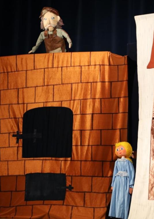 teatrzyk z lalkami